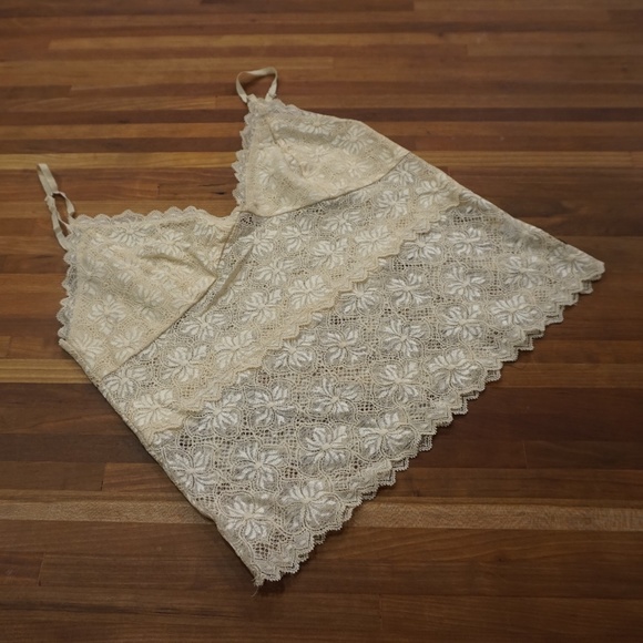 Hollister Tops - Cream Lace cami